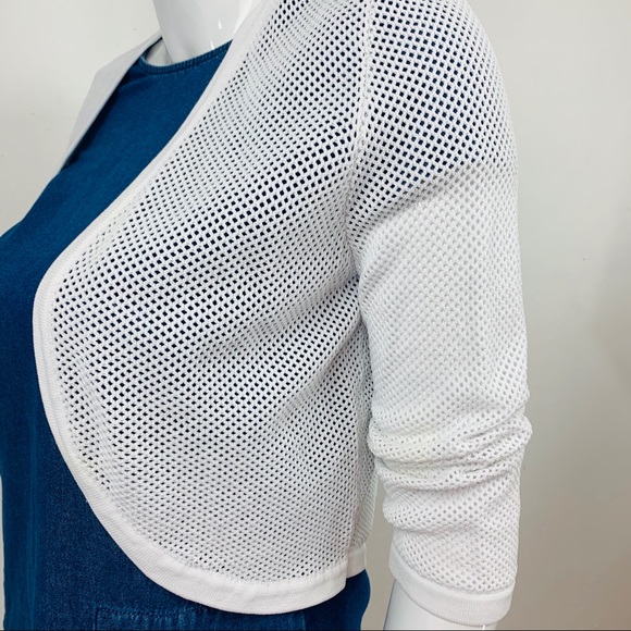 Calvin Klein / White Crochet Cropped Cardigan - Picture 5 of 8